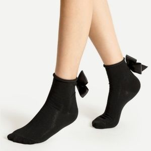 Adorable black bow-in-back socks..1 left!